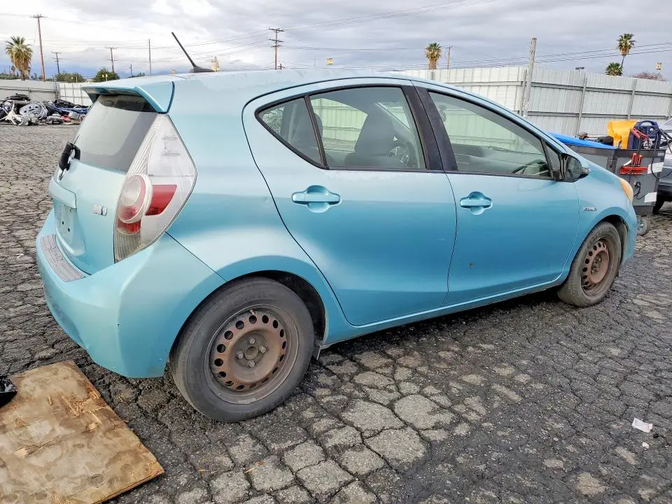 2012 TOYOTA PRIUS C THREE  
