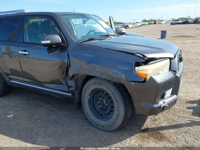 2013 TOYOTA 4RUNNER SR5