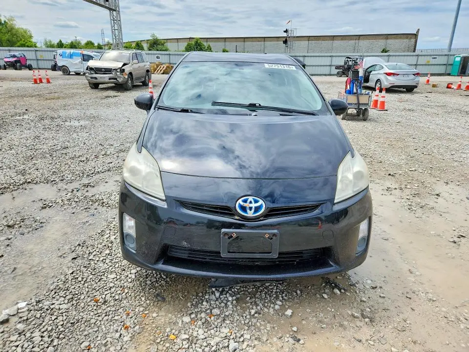 2010 TOYOTA PRIUS III  