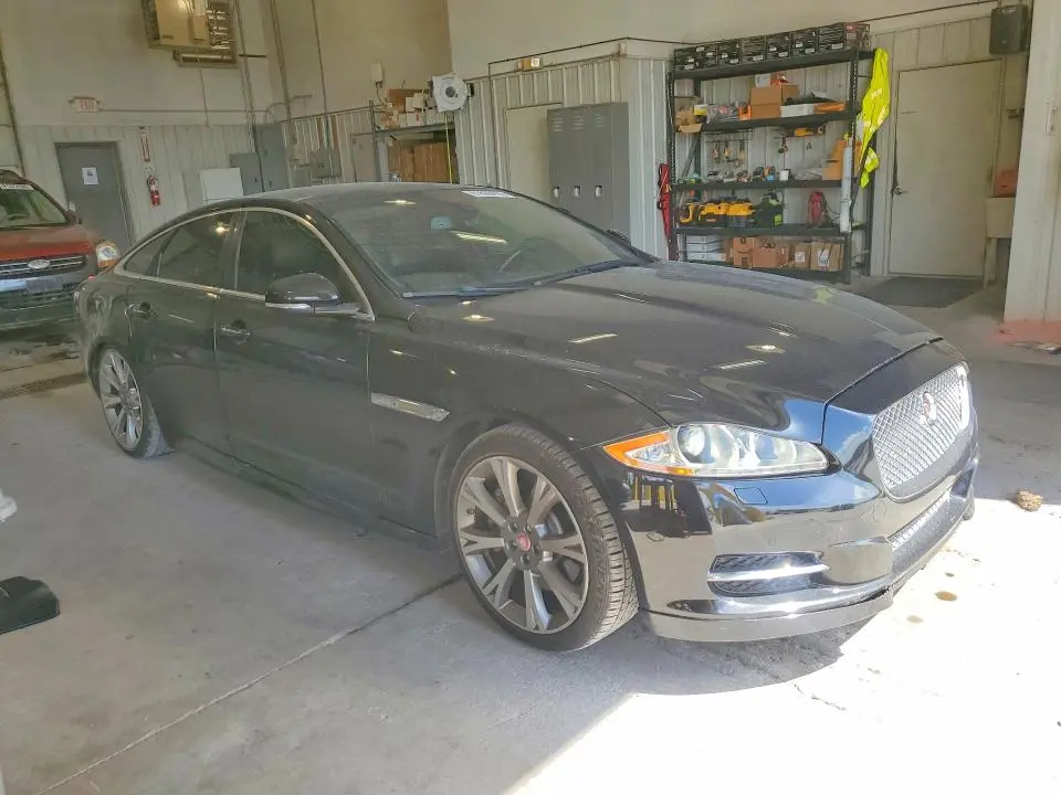 2015 JAGUAR XJ   