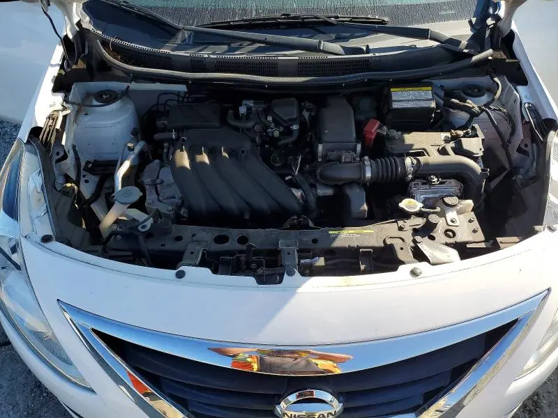2019 NISSAN VERSA SV  