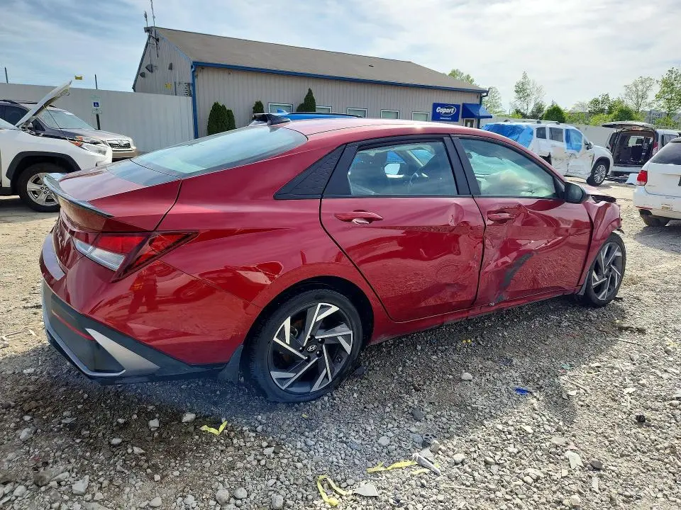 2025 HYUNDAI ELANTRA SEL SPORT  