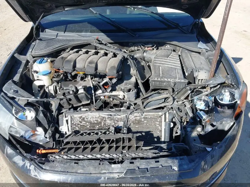 2012 VOLKSWAGEN PASSAT 3.6L V6 SE