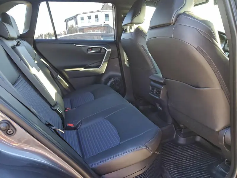 2025 TOYOTA RAV4 XSE  