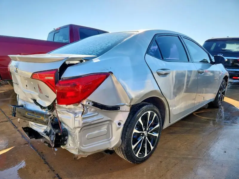 2019 TOYOTA COROLLA SE  