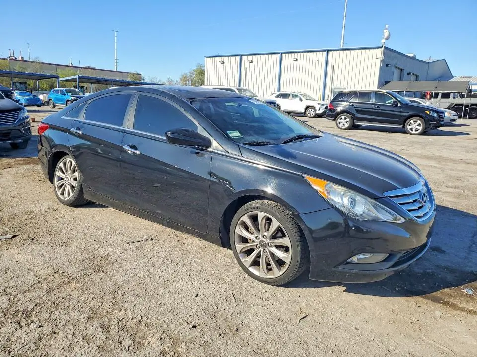 2011 HYUNDAI SONATA SE  