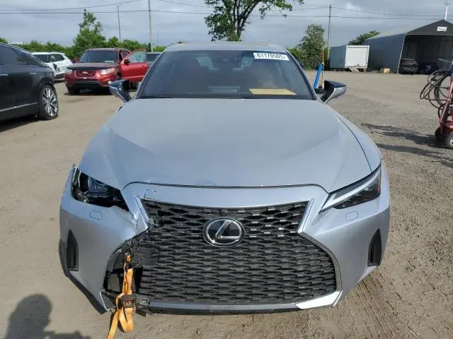 2025 LEXUS IS 300  