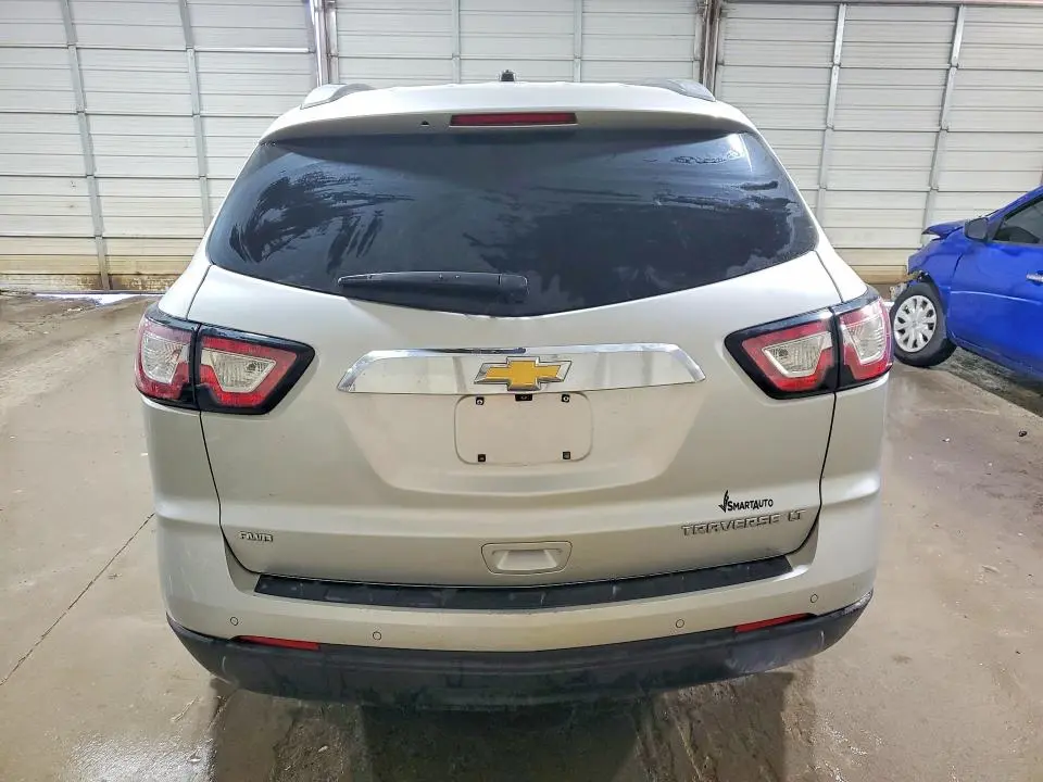 2015 CHEVROLET TRAVERSE LT  