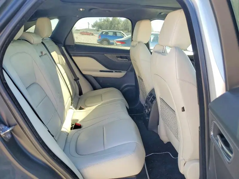 2017 JAGUAR F-PACE FIRST EDITION  