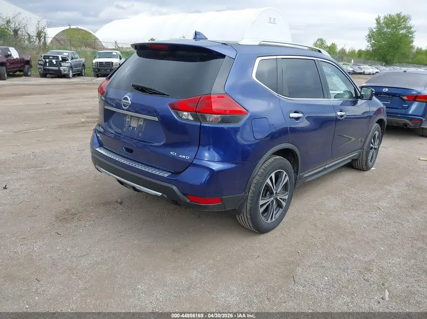 2017 NISSAN ROGUE SL
