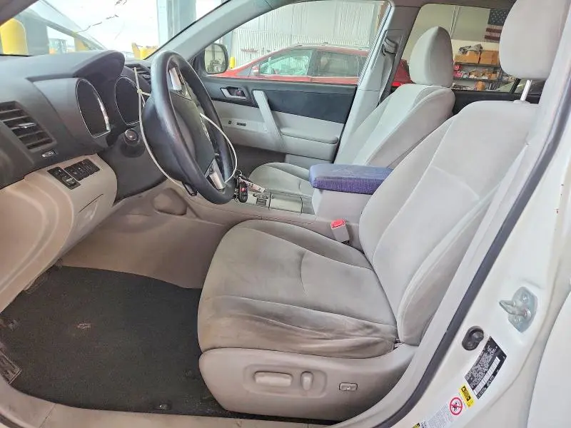 2012 TOYOTA HIGHLANDER BASE  
