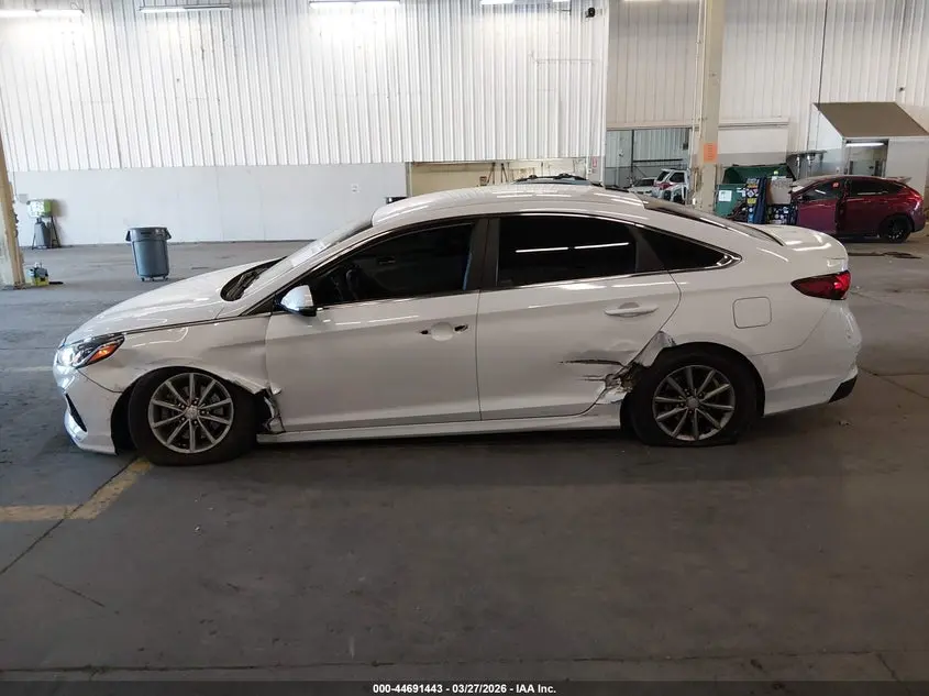 2018 HYUNDAI SONATA SE