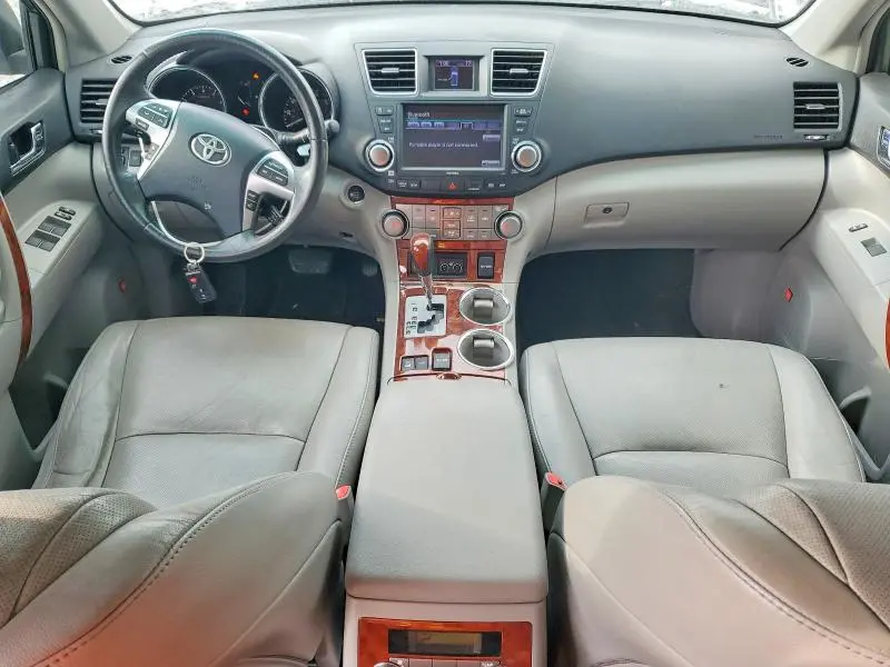 2011 TOYOTA HIGHLANDER LIMITED  