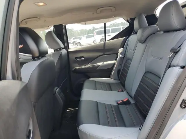 2024 NISSAN KICKS SR  