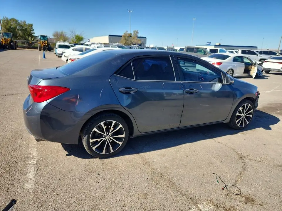 2018 TOYOTA COROLLA SE  