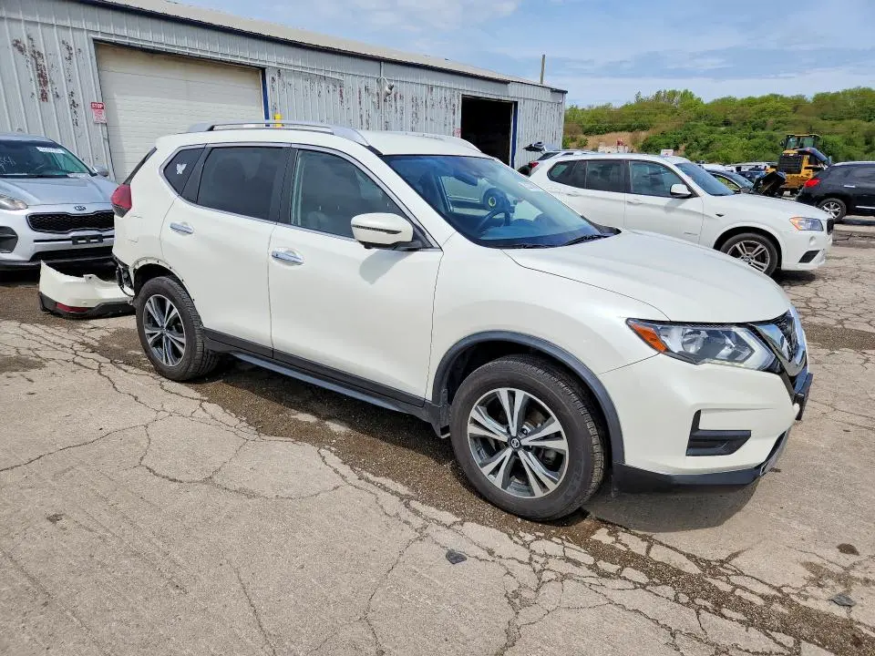 2020 NISSAN ROGUE SV  