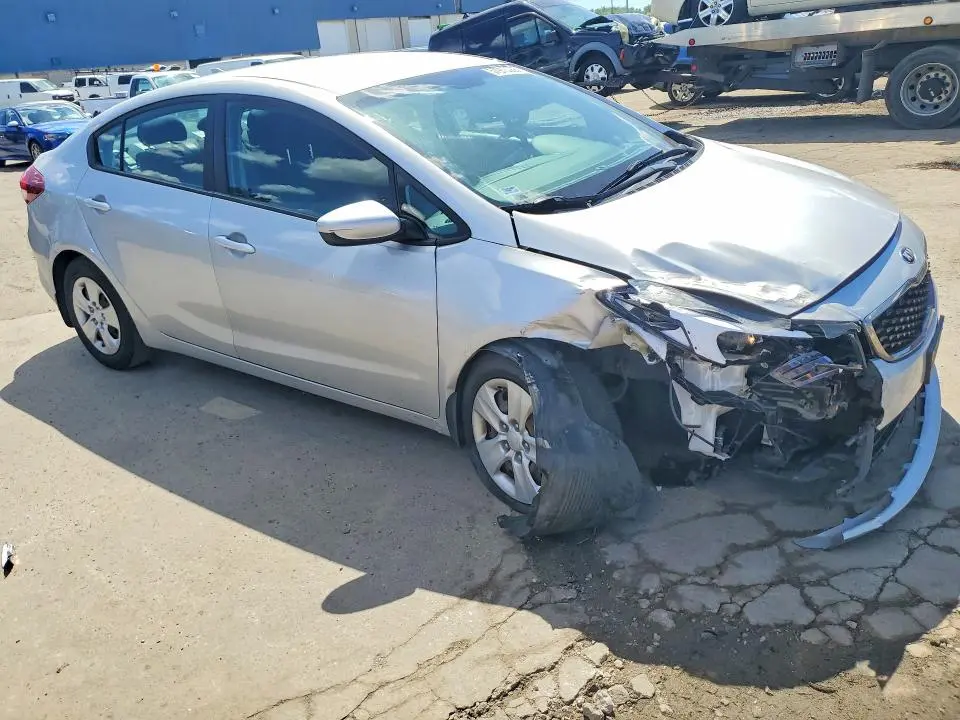 2017 KIA FORTE LX  