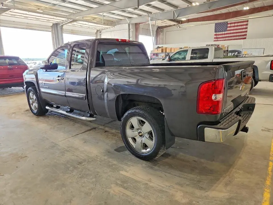 2011 CHEVROLET SILVERADO C1500 LT  
