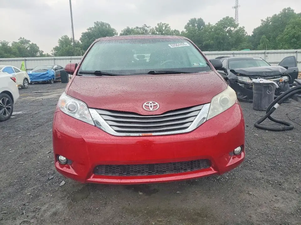 2011 TOYOTA SIENNA XLE 8-PASSENGER  