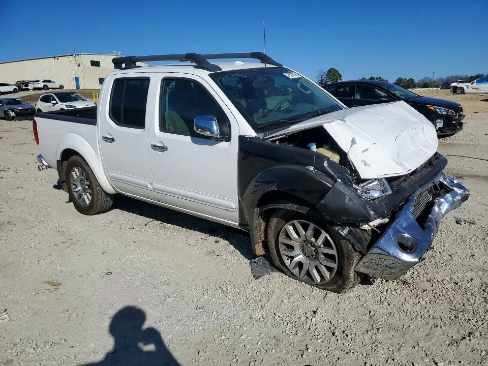 2012 NISSAN FRONTIER S  