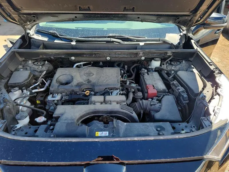 2021 TOYOTA RAV4 LE  