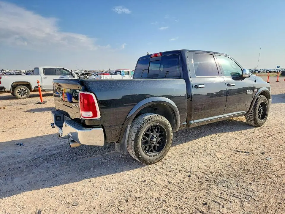 2015 RAM 1500 LARAMIE  