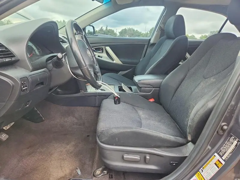 2011 TOYOTA CAMRY SE  