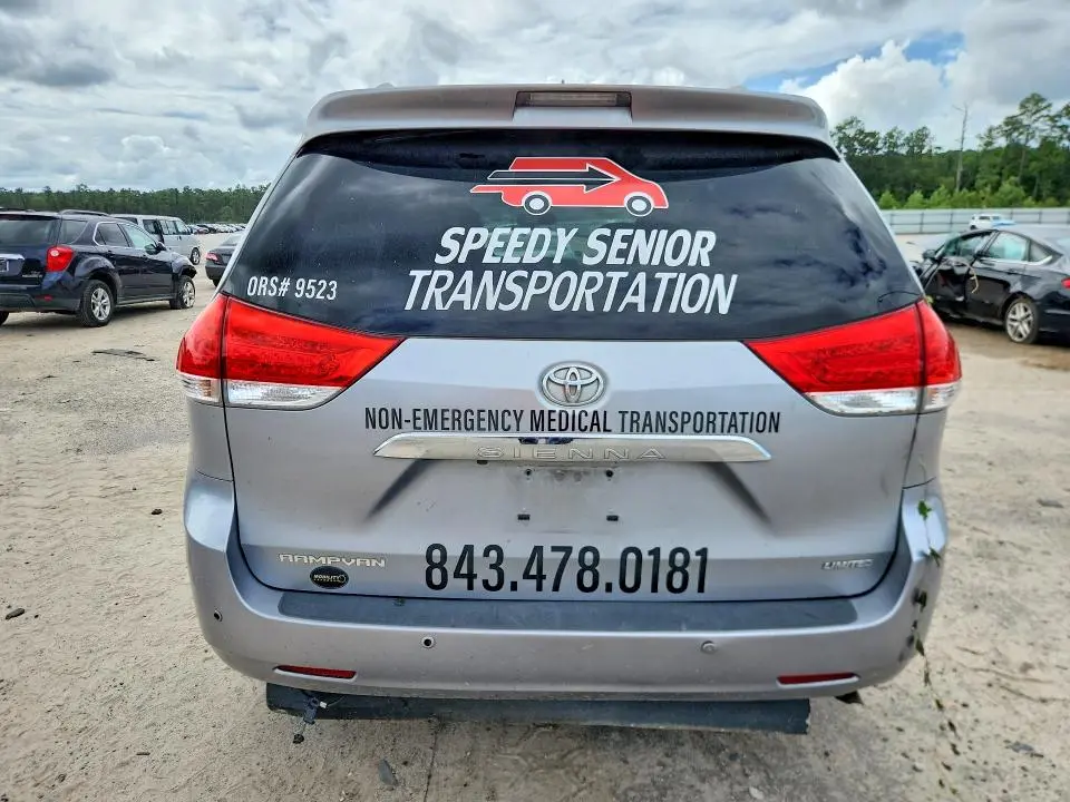 2011 TOYOTA SIENNA LIMITED 7-PASSENGER  