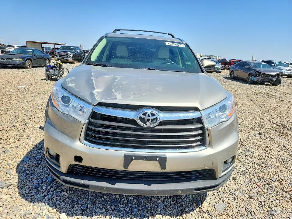 2016 TOYOTA HIGHLANDER XLE  