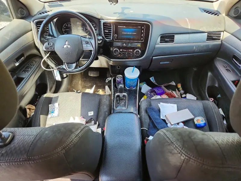 2018 MITSUBISHI OUTLANDER SE  