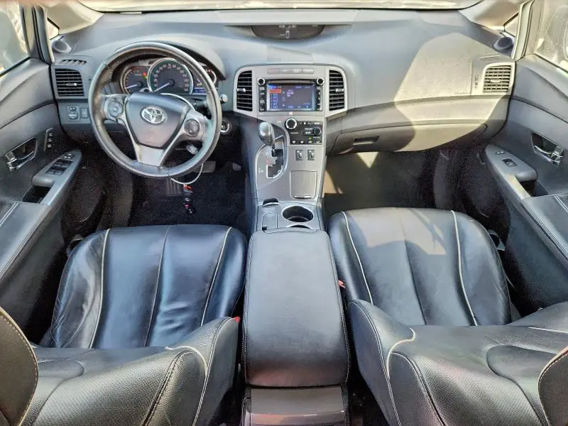 2013 TOYOTA VENZA LE  