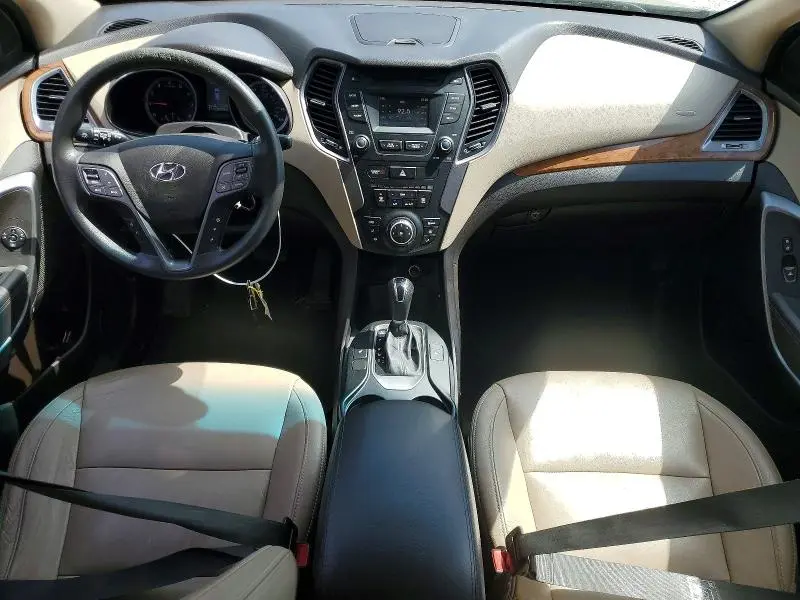 2016 HYUNDAI SANTA FE SE  