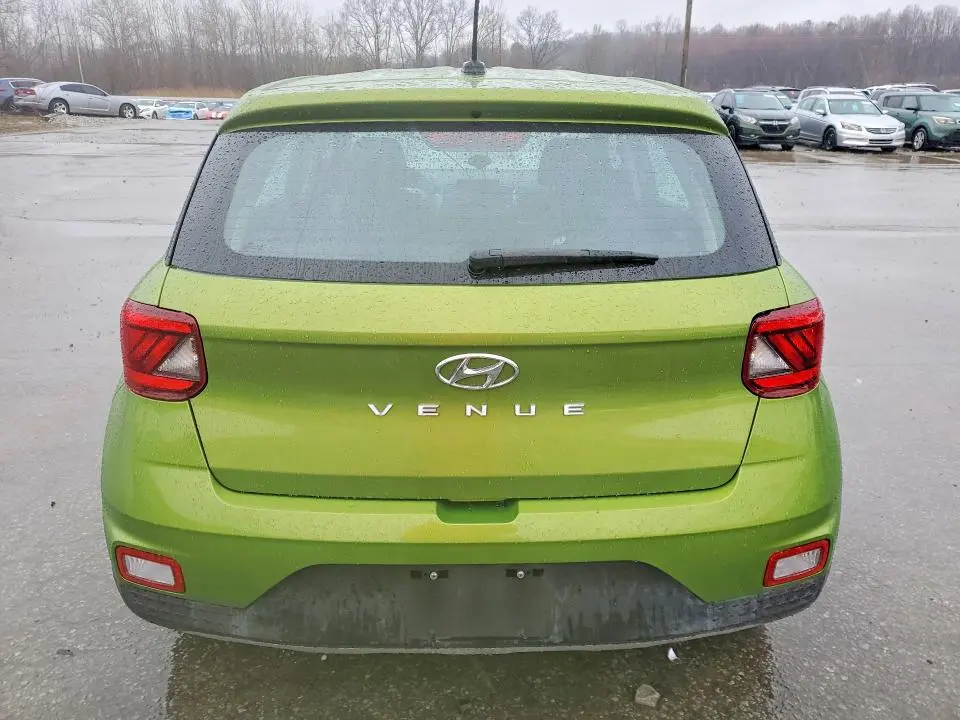 2023 HYUNDAI VENUE SE  