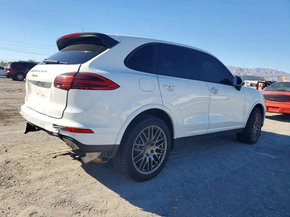 2018 PORSCHE CAYENNE   