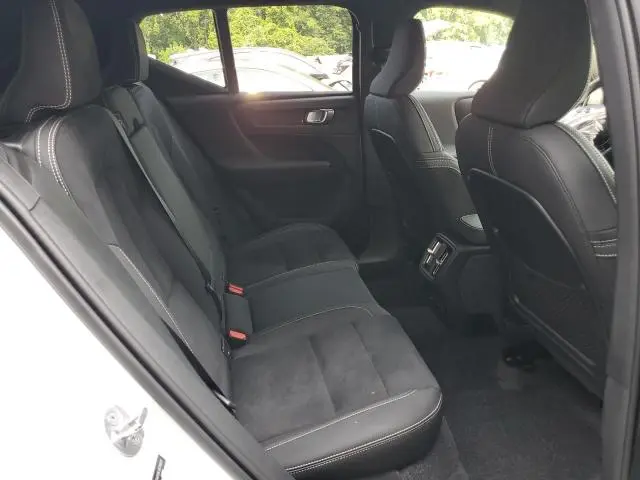 2024 VOLVO XC40 RECHARGE PLUS