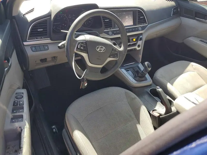 2017 HYUNDAI ELANTRA SE  