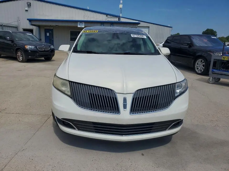 2013 LINCOLN MKT   