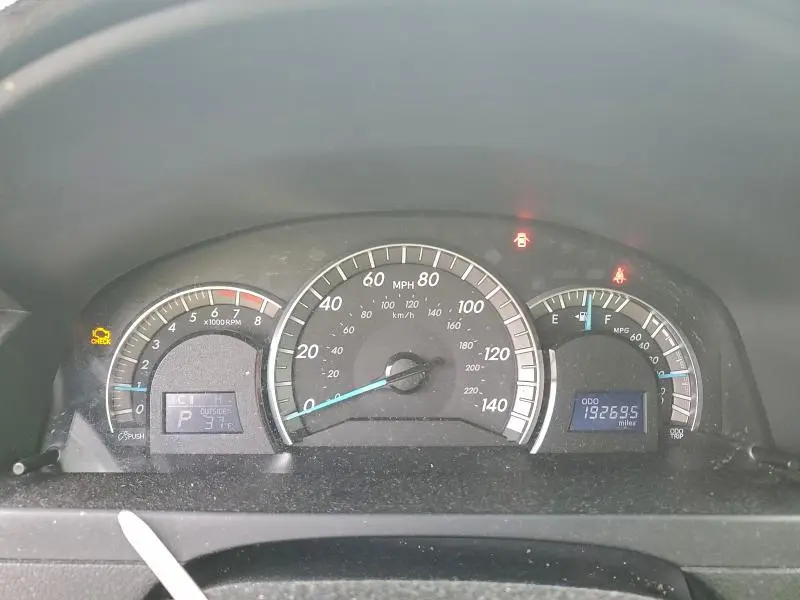 2012 TOYOTA CAMRY SE  