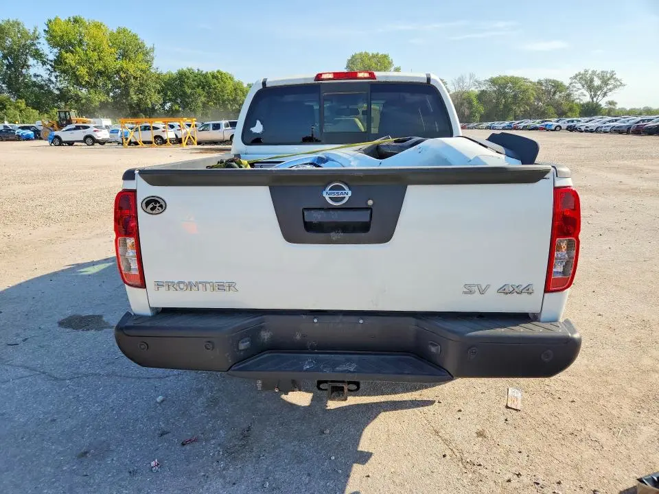 2021 NISSAN FRONTIER SV  