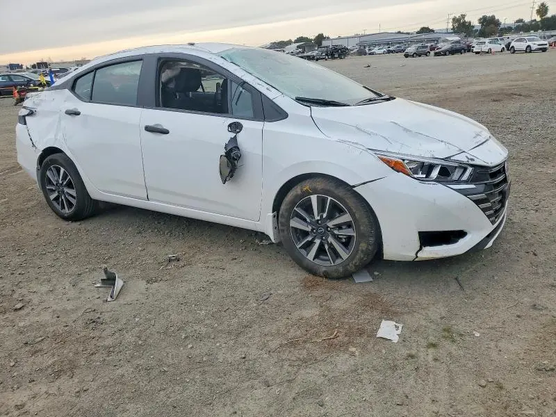 2024 NISSAN VERSA S  