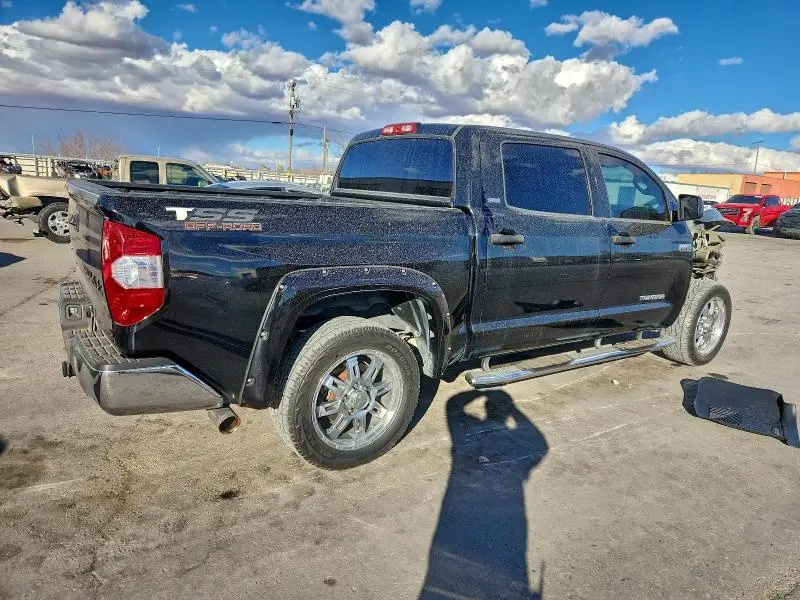 2016 TOYOTA TUNDRA CREWMAX SR5  