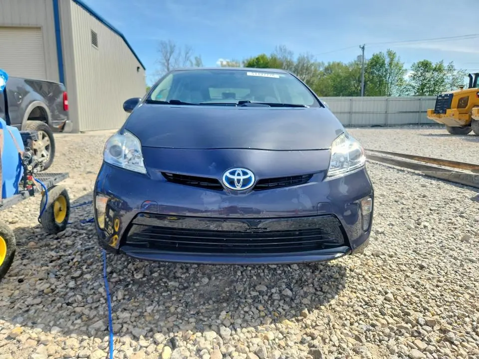2015 TOYOTA PRIUS TWO  