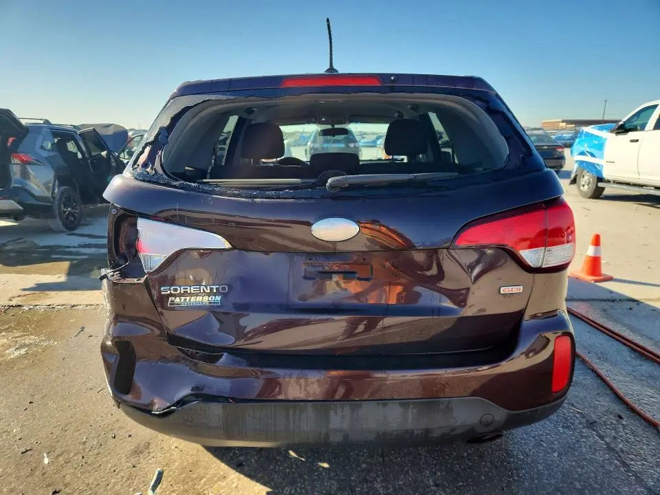2015 KIA SORENTO LX  