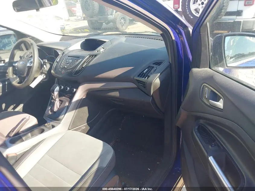 2015 FORD ESCAPE SE