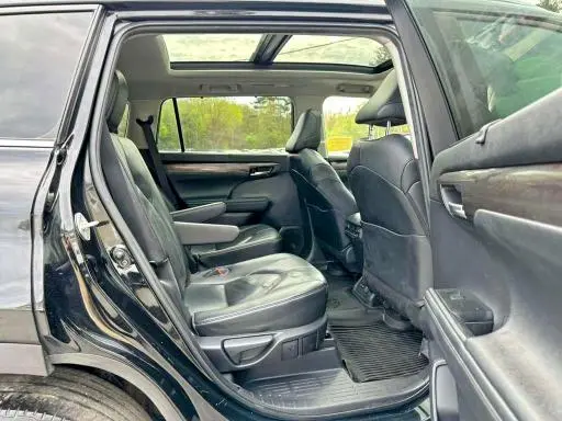 2023 TOYOTA HIGHLANDER PLATINUM  