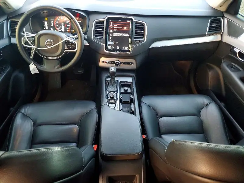 2017 VOLVO XC90 T5  
