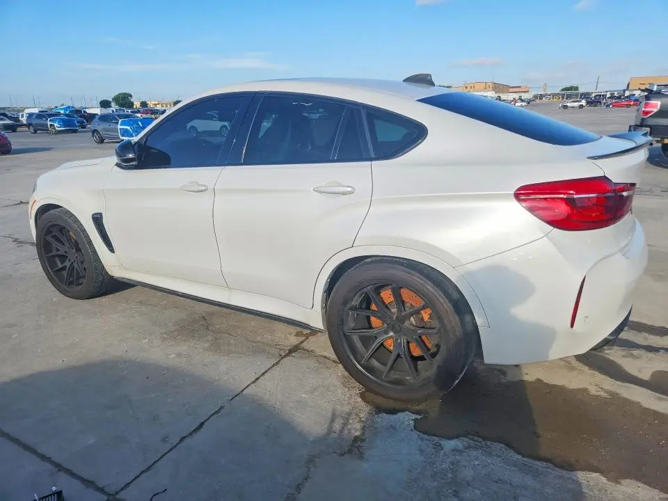2015 BMW X6 M  