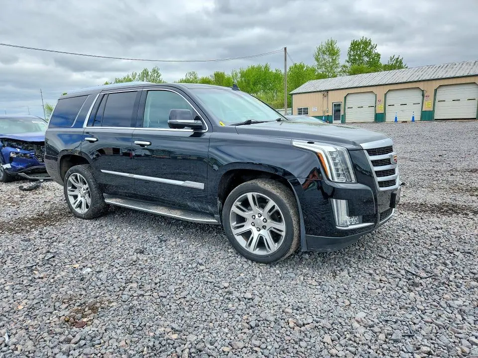 2016 CADILLAC ESCALADE LUXURY  