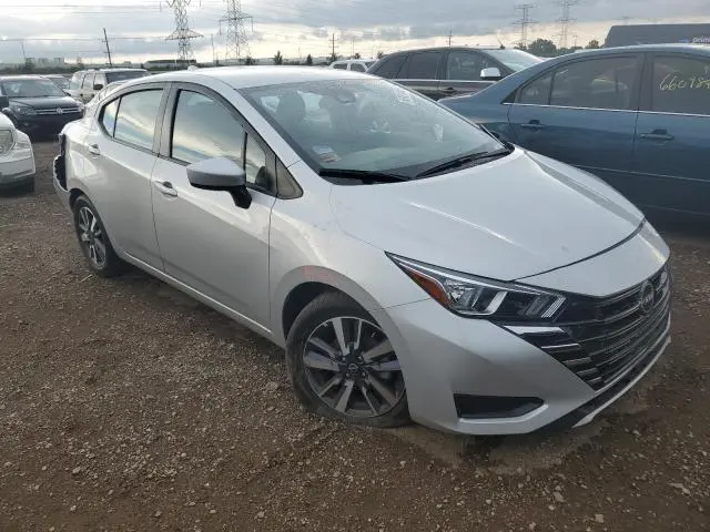 2023 NISSAN VERSA SV  