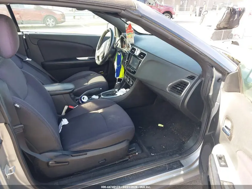 2013 CHRYSLER 200 TOURING